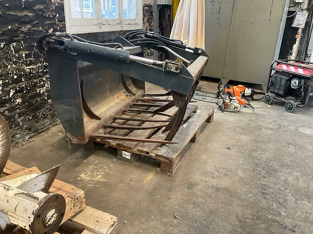 Mestklauw voor frontloader - afbeelding 2 van  6