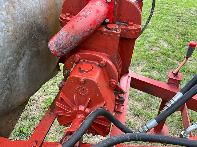 Mesttank 3000 l met pomp - afbeelding 13 van  17