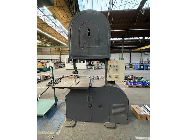 Metaal lint zaagmachine - afbeelding 1 van  6