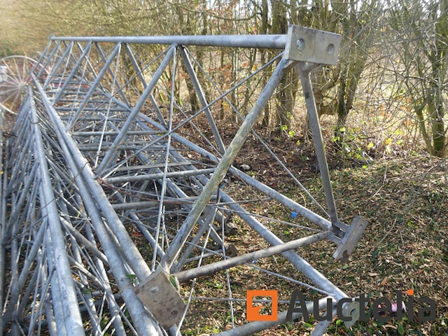 Metaal pyloonstructuur voor joskin voetbalveld - afbeelding 3 van  6