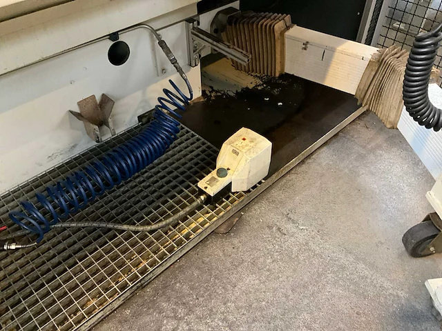 Metaalslijpmachine buderus cnc27d-iu-lp - afbeelding 9 van  45