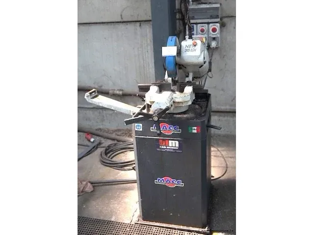 Metaalzaagmachine macc new 315 edy vv aan en afvoer - afbeelding 1 van  5