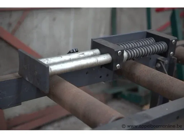 Metaalzaagmachine macc new 315 edy vv aan en afvoer - afbeelding 4 van  5