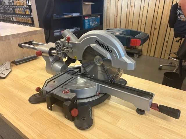 Metabo - kgs18 ltx216 - various sawing machines - afbeelding 1 van  2