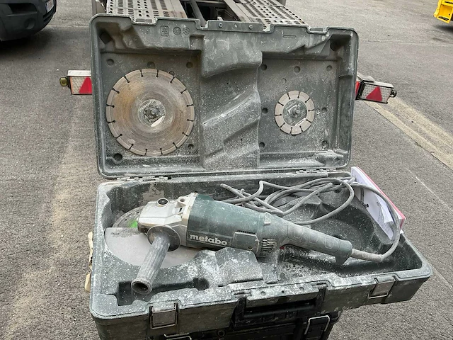 Metabo haakse slijpmachine - afbeelding 1 van  5