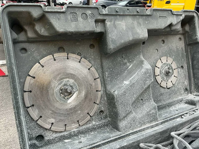 Metabo haakse slijpmachine - afbeelding 3 van  5