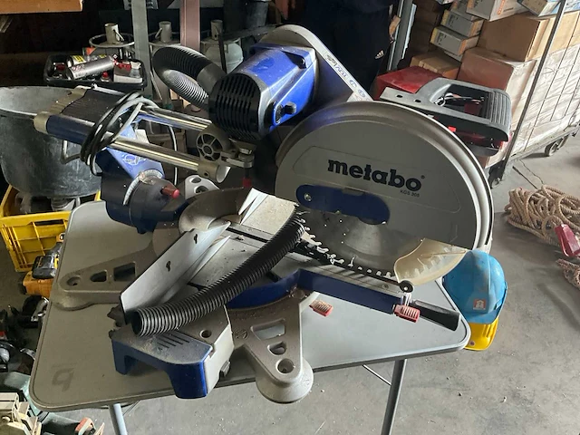 Metabo kgs 305 afkortzaag / verstekzaag - afbeelding 1 van  7