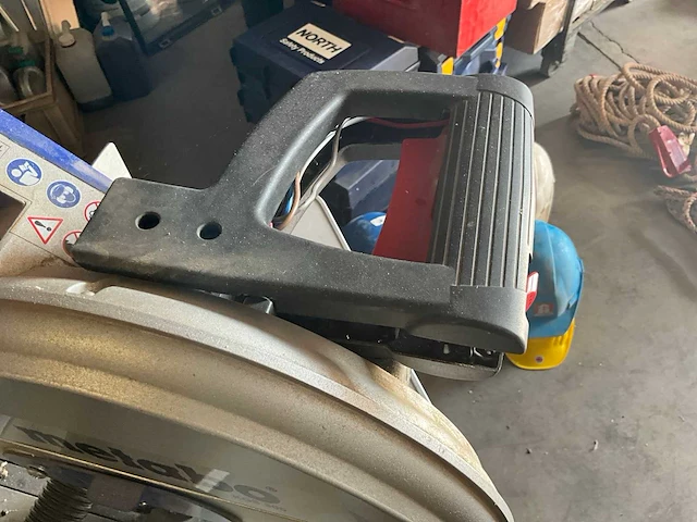 Metabo kgs 305 afkortzaag / verstekzaag - afbeelding 3 van  7