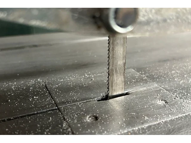 Metabo metaal lintzaag op werktafel n°13 - afbeelding 3 van  9