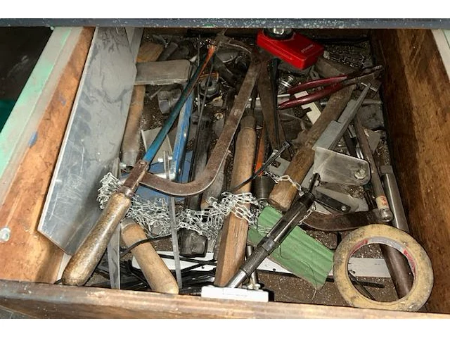 Metabo metaal lintzaag op werktafel n°13 - afbeelding 9 van  9