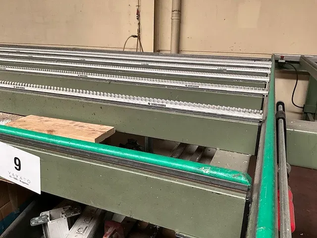 Metalen aan/afvoertafel soenen hendrik - afbeelding 2 van  8