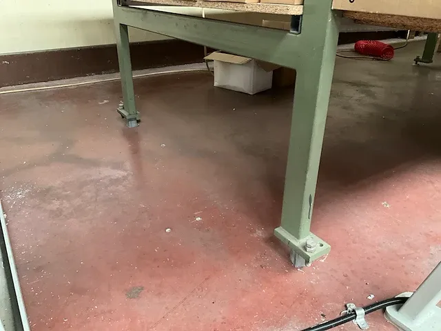 Metalen aan/afvoertafel soenen hendrik - afbeelding 6 van  8