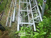 Metalen antennepalen en afrastering - afbeelding 3 van  7