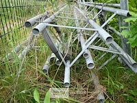 Metalen antennepalen en afrastering - afbeelding 4 van  7