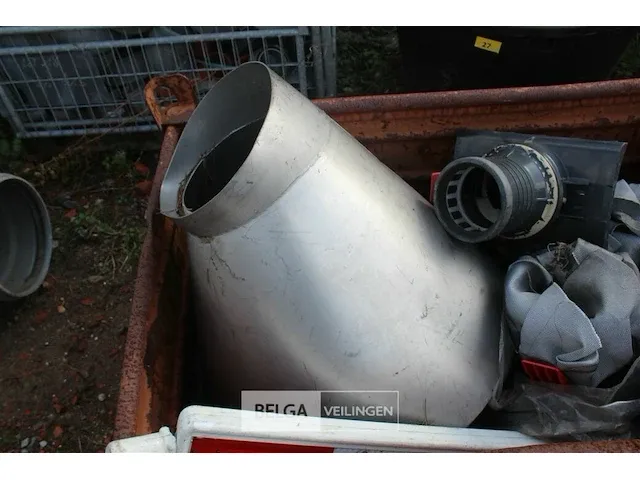 Metalen bak met putten en riolen - afbeelding 4 van  6