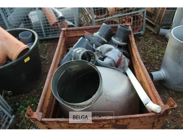 Metalen bak met putten en riolen - afbeelding 5 van  6