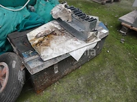 Metalen bakken met inhoud - afbeelding 2 van  7