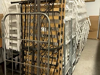 Metalen bed - afbeelding 1 van  4