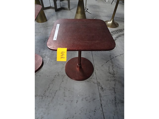 Metalen bijzettafel - afbeelding 1 van  2