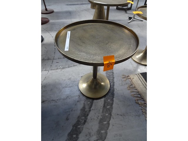 Metalen bijzettafel - afbeelding 1 van  2