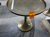 Metalen bijzettafel - afbeelding 1 van  2