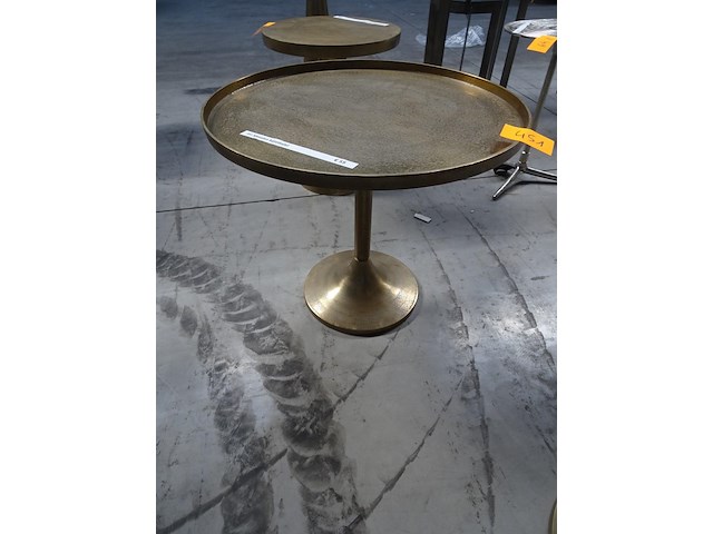 Metalen bijzettafel - afbeelding 1 van  2