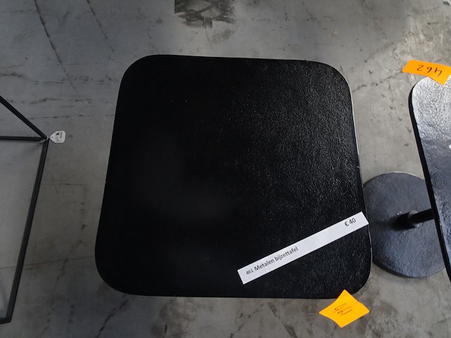 Metalen bijzettafel - afbeelding 2 van  2