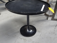 Metalen bijzettafel - afbeelding 1 van  2