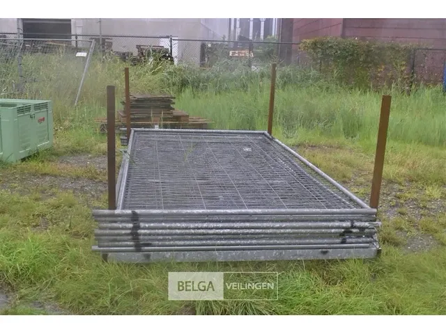 Metalen bok 195x340x152 met ca.17 heras hekwerken gekende afmetingen - afbeelding 4 van  4