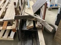 Metalen bok met houtrestanten - afbeelding 1 van  6