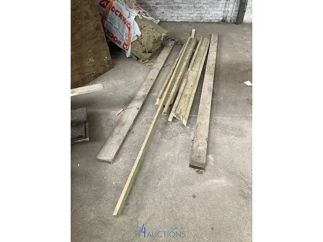 Metalen bok met houtrestanten - afbeelding 6 van  6