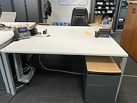 Metalen bureau-eiland - afbeelding 1 van  7