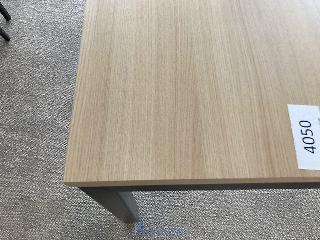 Metalen bureau met formica bovenblad - afbeelding 3 van  5