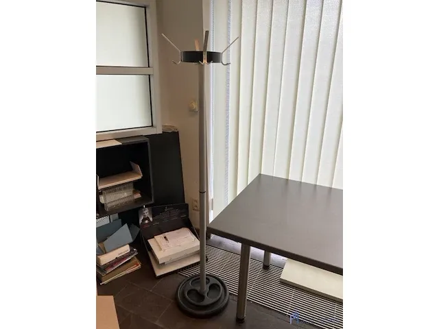 Metalen bureau - afbeelding 4 van  4