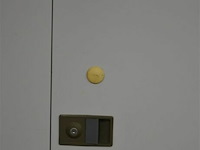 Metalen bureaukast met inhoud - afbeelding 2 van  6