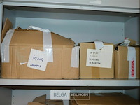 Metalen bureaukast met inhoud - afbeelding 3 van  6