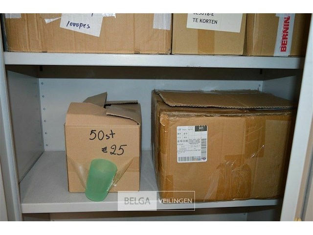 Metalen bureaukast met inhoud - afbeelding 4 van  6