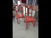Metalen bureaus, houten plank + houten stoelen - afbeelding 7 van  17