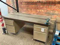 Metalen bureautafel - afbeelding 2 van  5