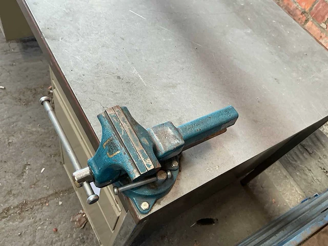 Metalen bureautafel - afbeelding 5 van  5
