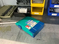 Metalen cp werkkast met inhoud + treston werktafel - afbeelding 9 van  27