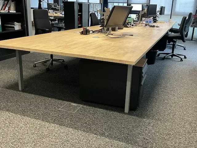 Metalen design bureautafel - afbeelding 1 van  12