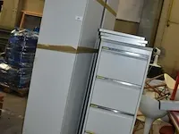 Metalen dossierkast 2 deuren afm ± 100x45x195 - afbeelding 2 van  2