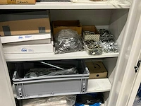 Metalen dossierkast hoog model met inhoud - afbeelding 1 van  7