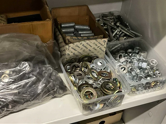 Metalen dossierkast hoog model met inhoud - afbeelding 3 van  7