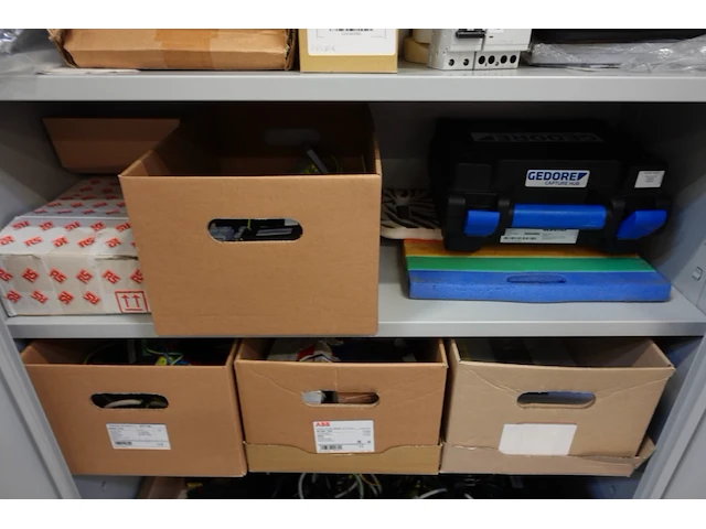 Metalen dossierkast + inhoud - afbeelding 4 van  8