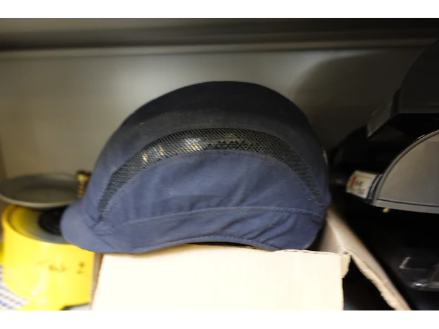 Metalen dossierkast + inhoud - afbeelding 5 van  13