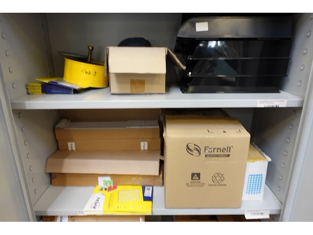 Metalen dossierkast + inhoud - afbeelding 8 van  13