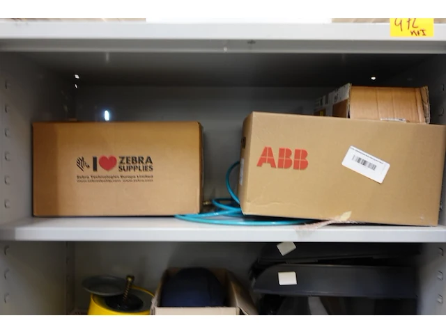 Metalen dossierkast + inhoud - afbeelding 9 van  13