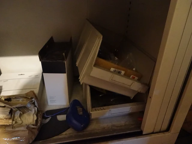 Metalen dossierkast + inhoud - afbeelding 15 van  24